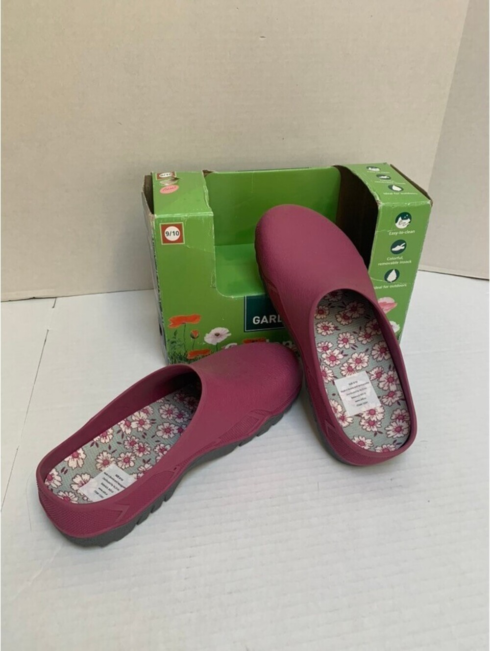 NIB New Gardenline Garden Clogs Woman Size 9/10 Fushia